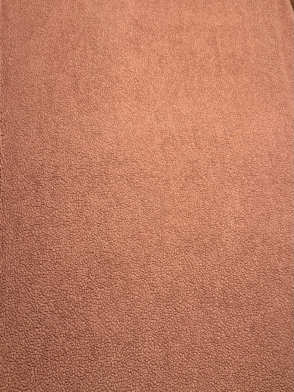 UGG Luxury Plush Oversized Throw Blanket Pink 71x47”